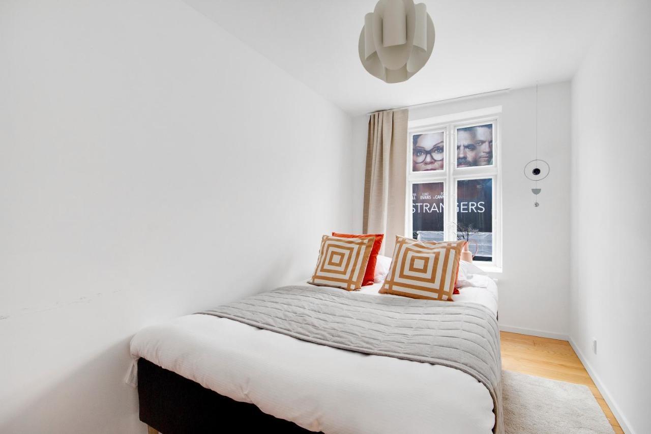 Sanders Regent - Chic Three-bedroom Near Square Apartment Copenhagen