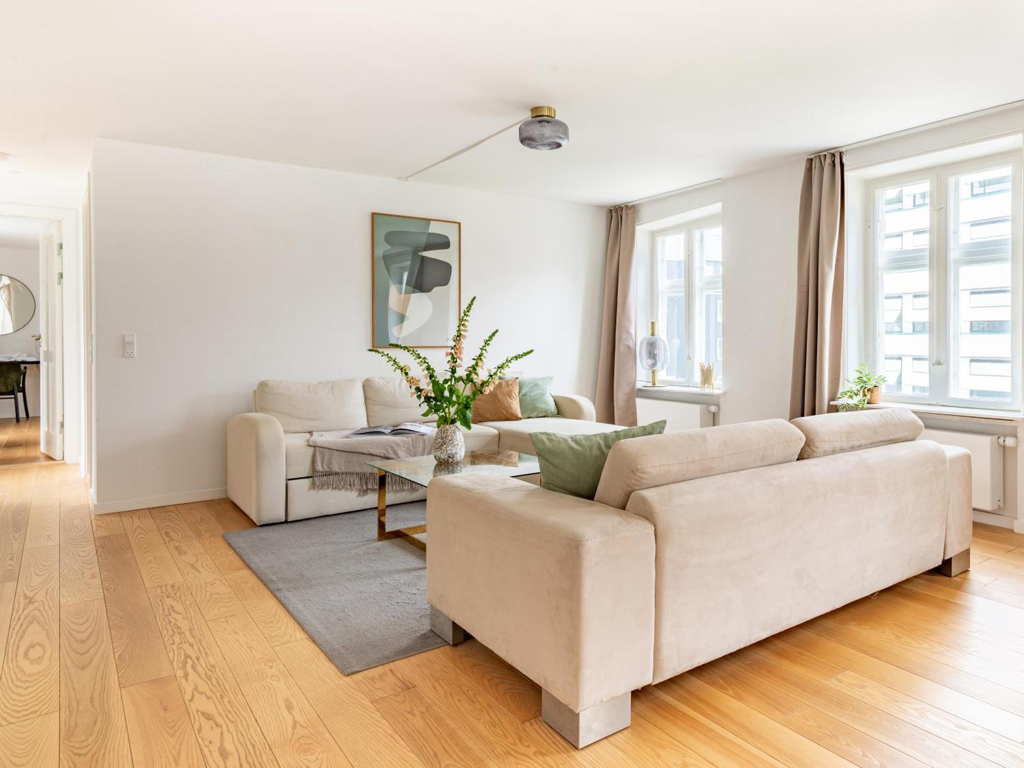 Apartment Sanders Regent - Chic Three-bedroom Near Square *